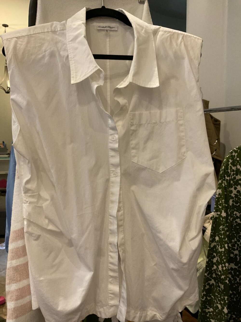 Calvin Klein White Sleeveless Button-Down Collared Shirt | XL